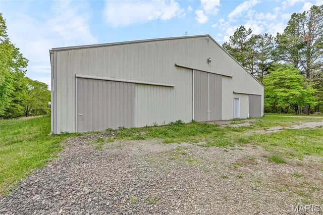 $999,900 | 107 Wildhorse Road, Farmington, MO 63640