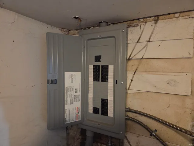 $69,900 | 411 North State Street, Muncie, IN 47303