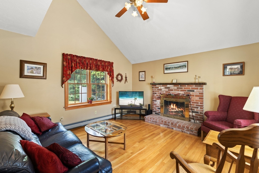 199 Brook Bend Road Hanson, MA 02341 - Photo 9 of 42 Gallery Image 9