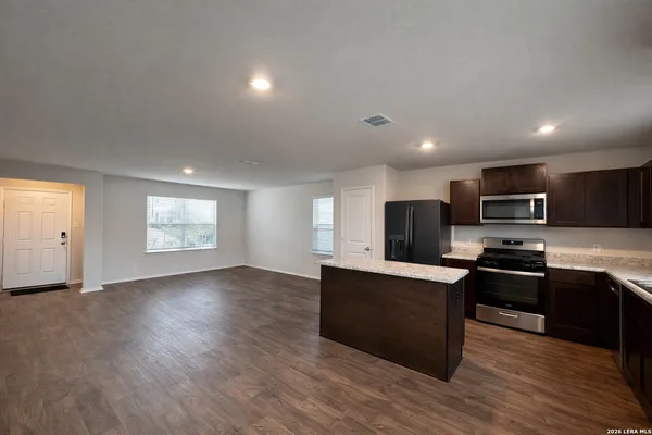 $1,650 | 13728 Grapeland Gap, San Antonio, TX 78254