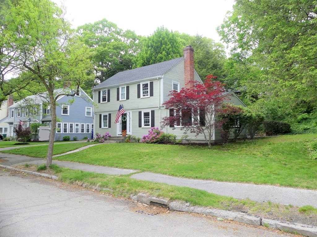 79 Shady Hill Road Newton, MA 02461 - Photo 3 of 16 Gallery Image 3