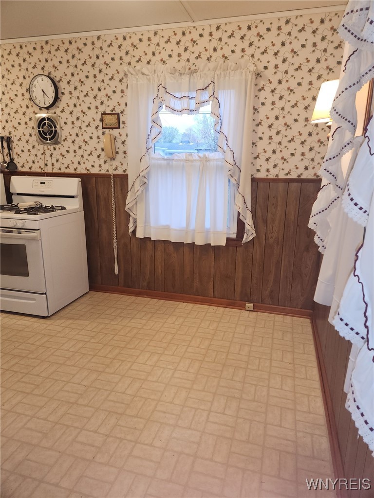 29 Lee Street Cheektowaga, NY 14043 - Photo 7 of 21