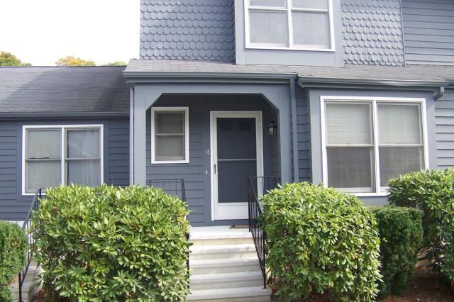 34 Fawn Ridge Lane, Unit 34 Wilton, CT 06897 - Photo 1 of 1 Front Entrance