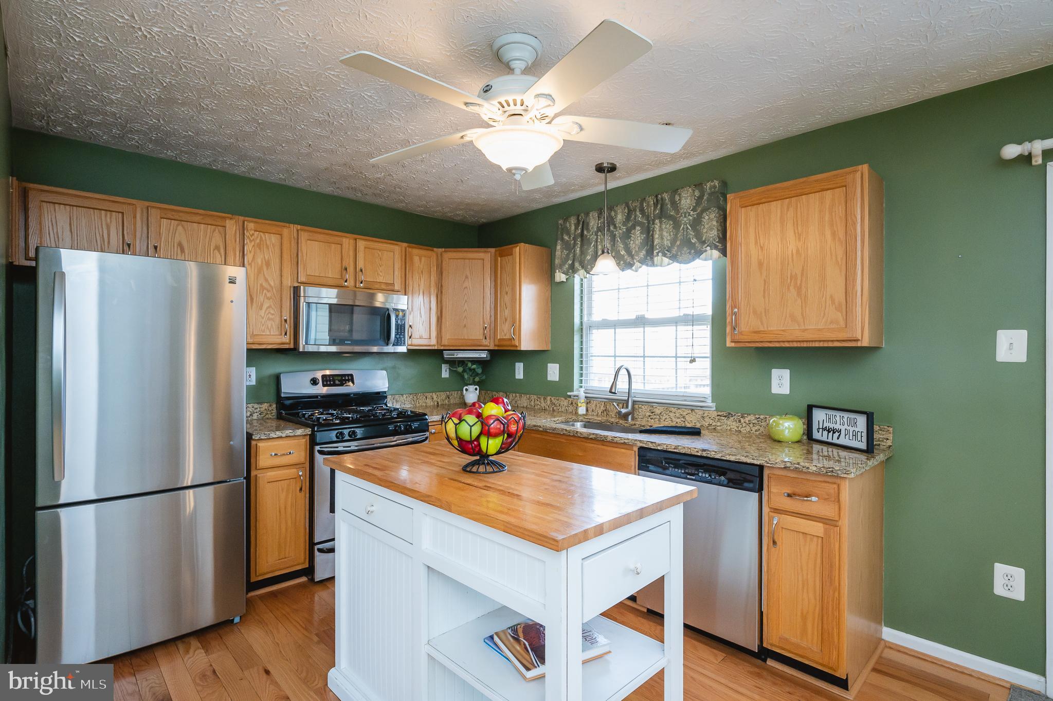 9805 Finsbury Road Rosedale, MD 21237 - Photo 4 of 29 New Stainless Appliances