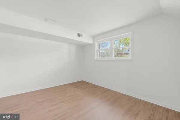 $2,800 | 1095 Travis Lane, Gaithersburg, MD 20879