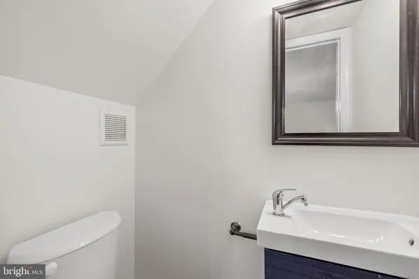 $2,800 | 1095 Travis Lane, Gaithersburg, MD 20879