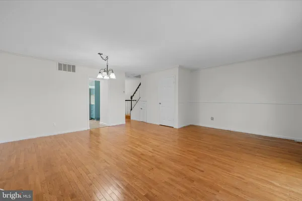 $2,800 | 1095 Travis Lane, Gaithersburg, MD 20879