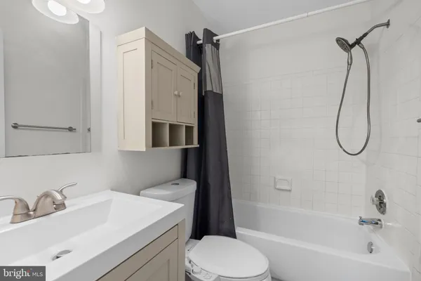 $2,800 | 1095 Travis Lane, Gaithersburg, MD 20879