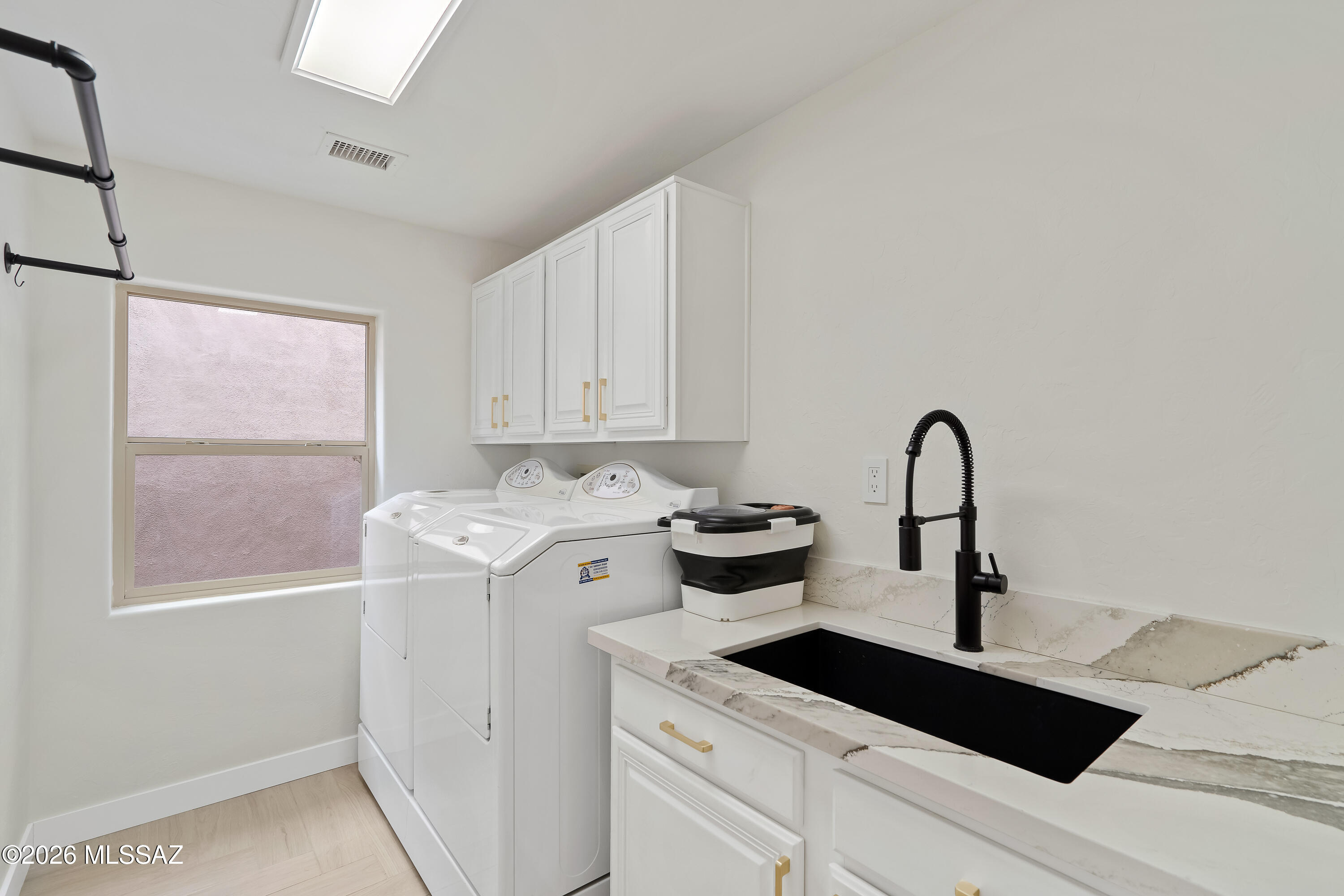 4947 North Bonita Ridge Avenue Tucson, AZ 85750 - Photo 34 of 44 laundry