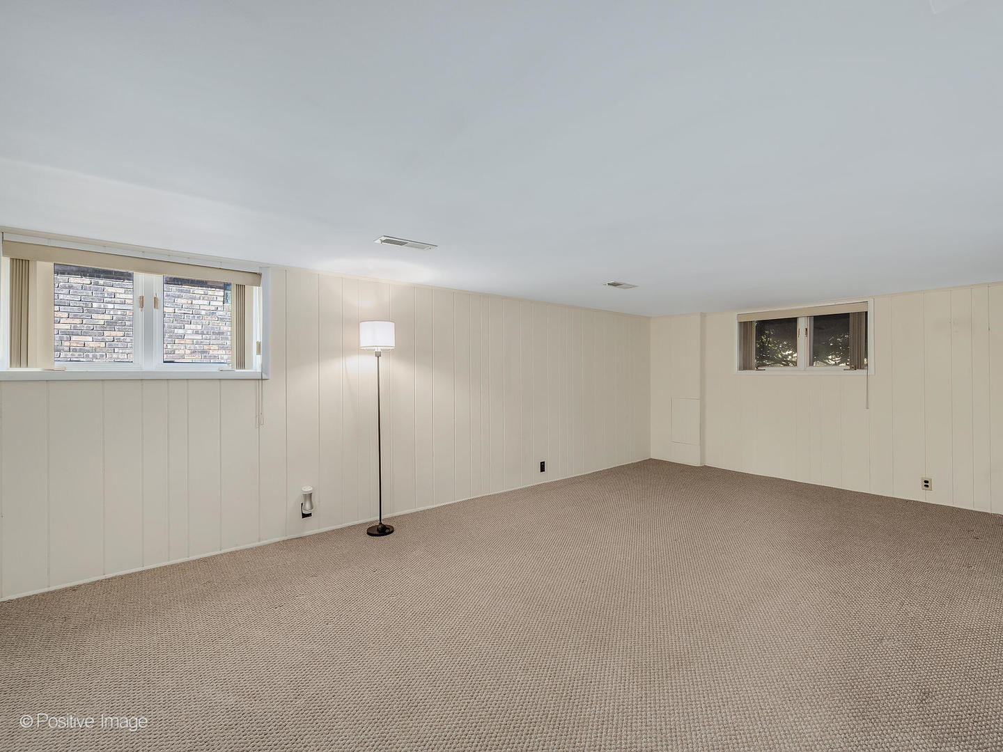 232 Middaugh Road Clarendon Hills, IL 60514 - Photo 20 of 24 a view of an empty room with a window