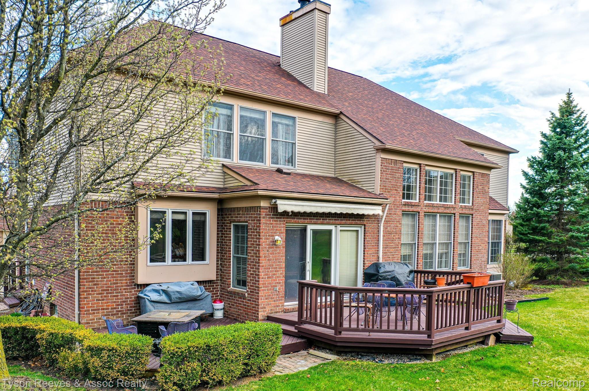 1957 Catlin Drive Rochester, MI 48306 - Photo 38 of 38 Back.jpg