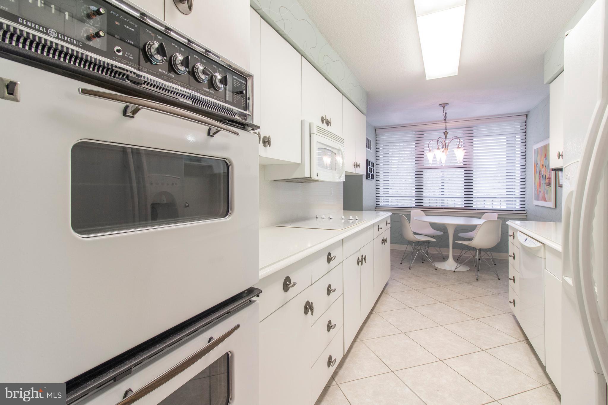 8302 Old York Road, Unit B33 Elkins Park, PA 19027 - Photo 13 of 34 Kitchen