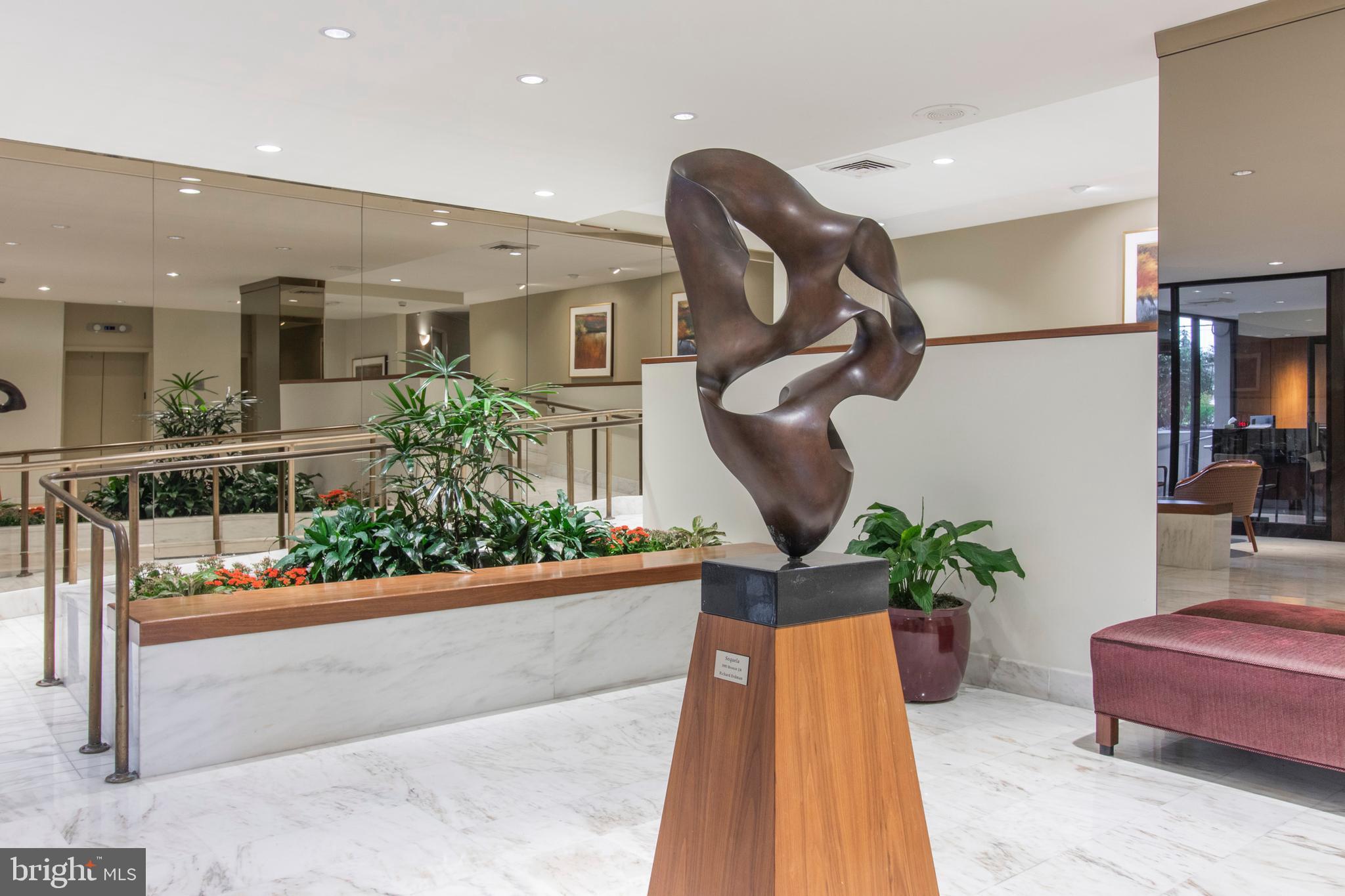 8302 Old York Road, Unit B33 Elkins Park, PA 19027 - Photo 31 of 34 Lobby