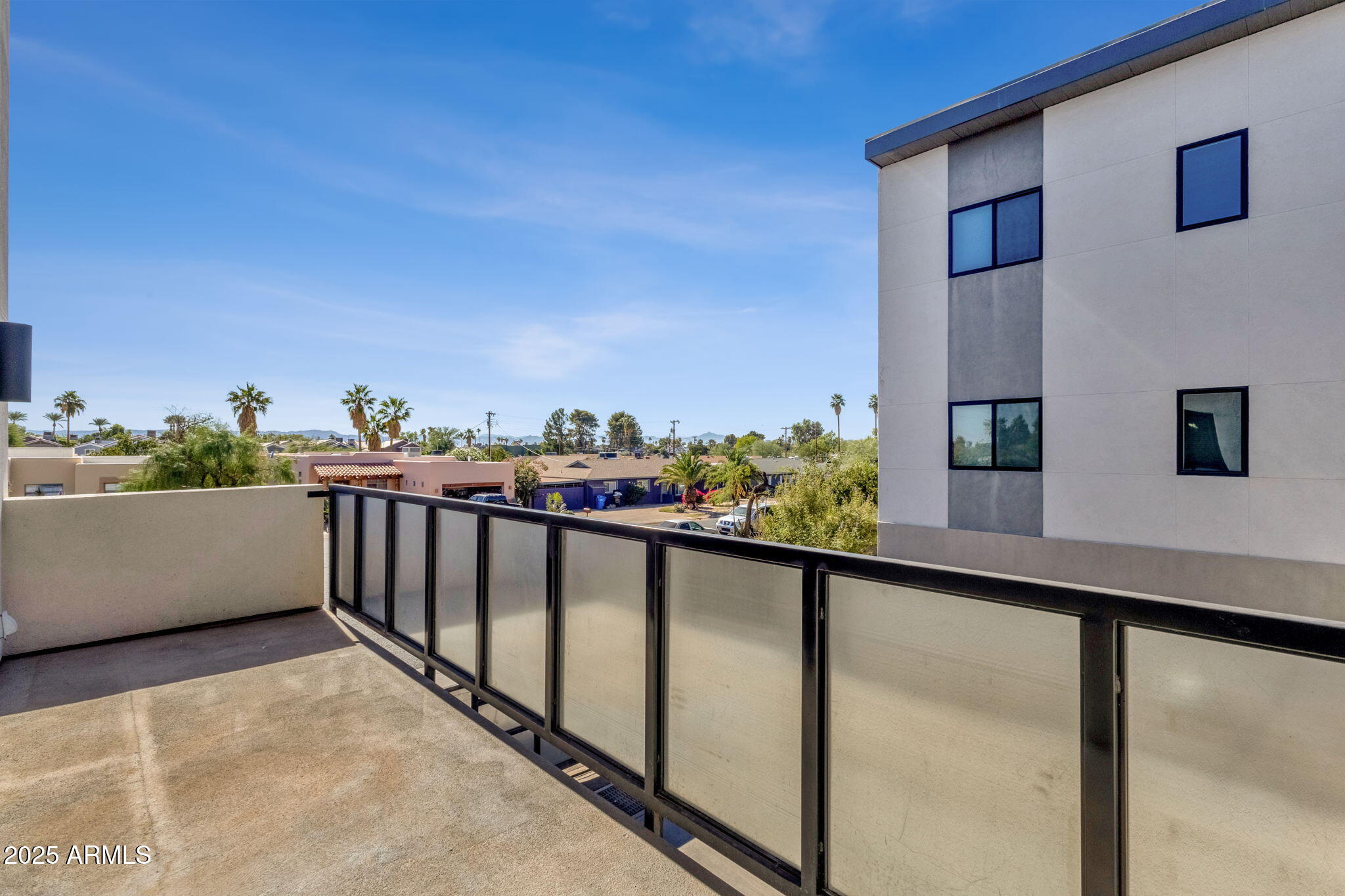 2727 East Thomas Road, Unit 9 Phoenix, AZ 85016 - Photo 23 of 46 a view of balcony