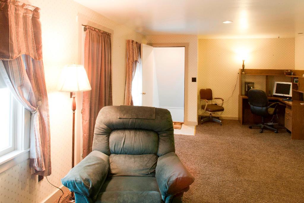 1223 Great Pond Road Aurora, ME 04408 - Photo 8 of 28 2nd floor living room