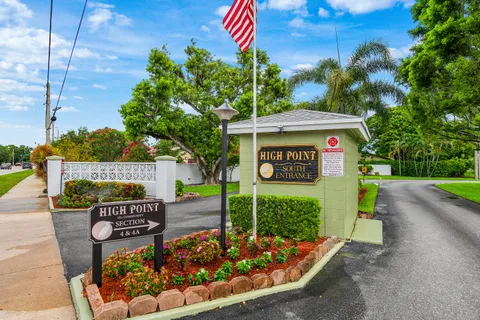 $175,900 | 180 North High Point, Unit B, Boynton Beach, FL 33435