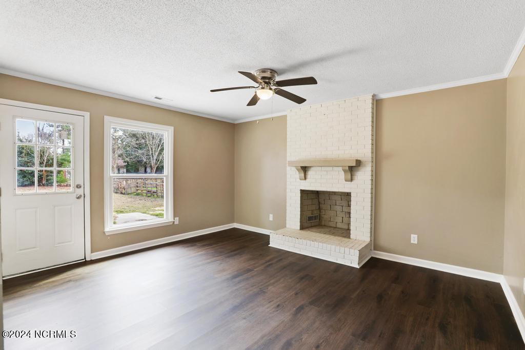 528 Wisteria Road Jacksonville, NC 28546 - Photo 5 of 22 IMG_9312