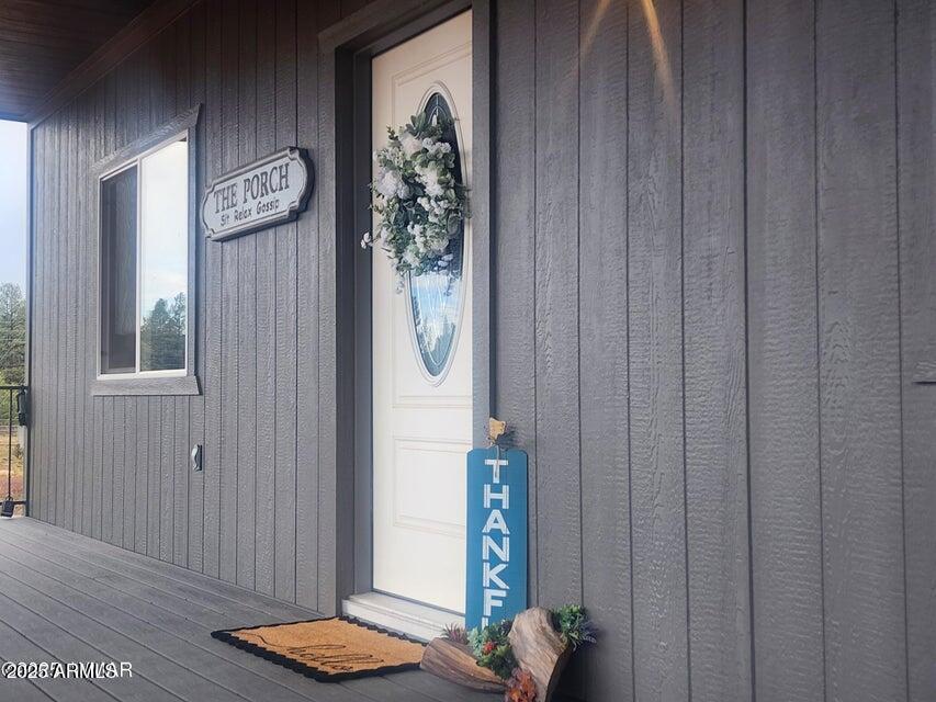 5523 Turkey Run Road Show Low, AZ 85901 - Photo 2 of 13 a view of entryway with wooden floor
