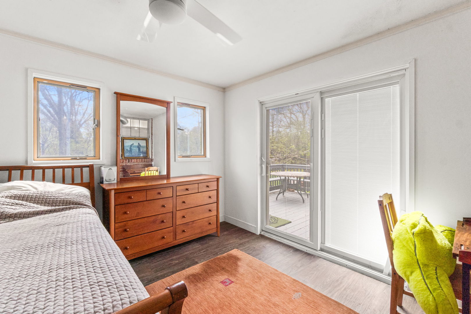219 East Sheridan Road Lake Bluff, IL 60044 - Photo 18 of 28 a bed room with a bed and a window