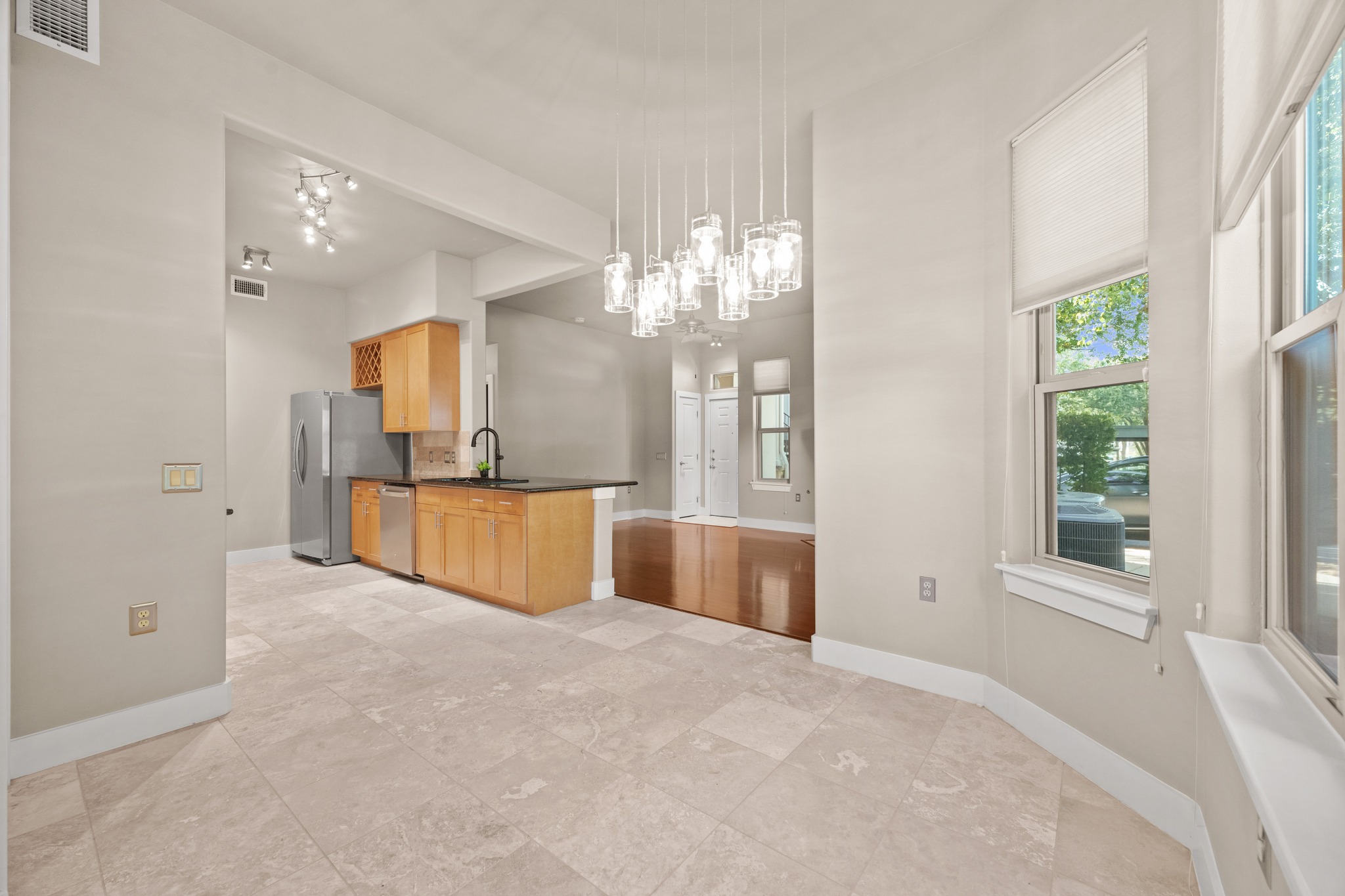 2216 Thornton Road, Unit 210 Austin, TX 78704 - Photo 12 of 27