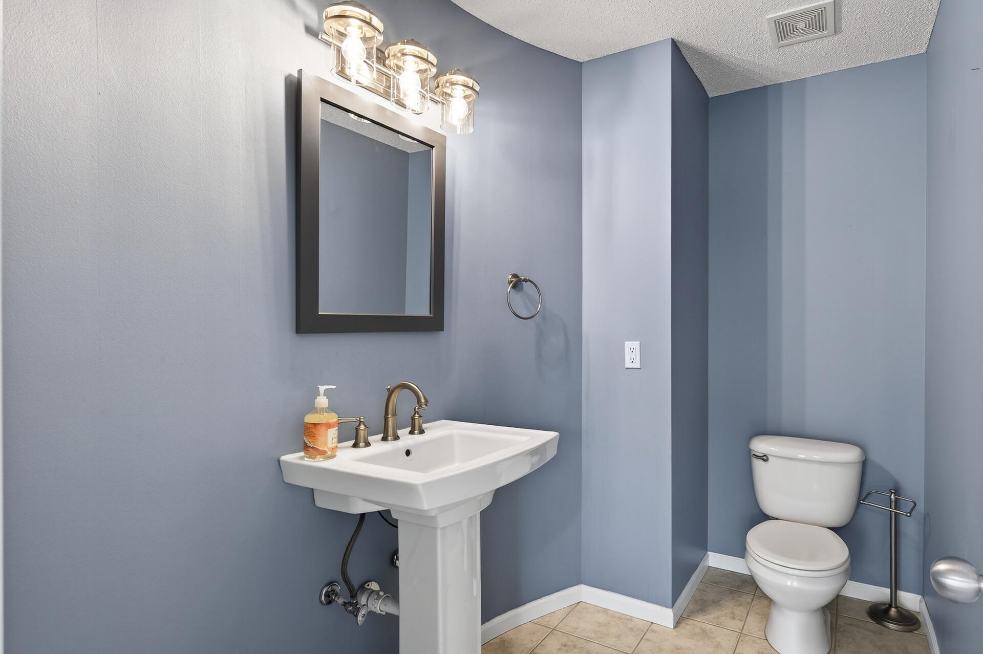 1667 Arona Street, Unit 8 Falcon Heights, MN 55108 - Photo 16 of 41