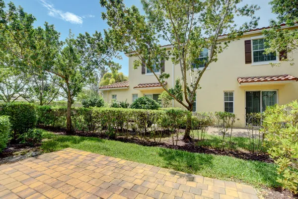 $449,000 | 480 Francesca Ridge Road, Boynton Beach, FL 33435