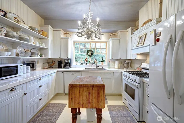 $599,900 | 34800 J Place, Ocean Park, WA 98640