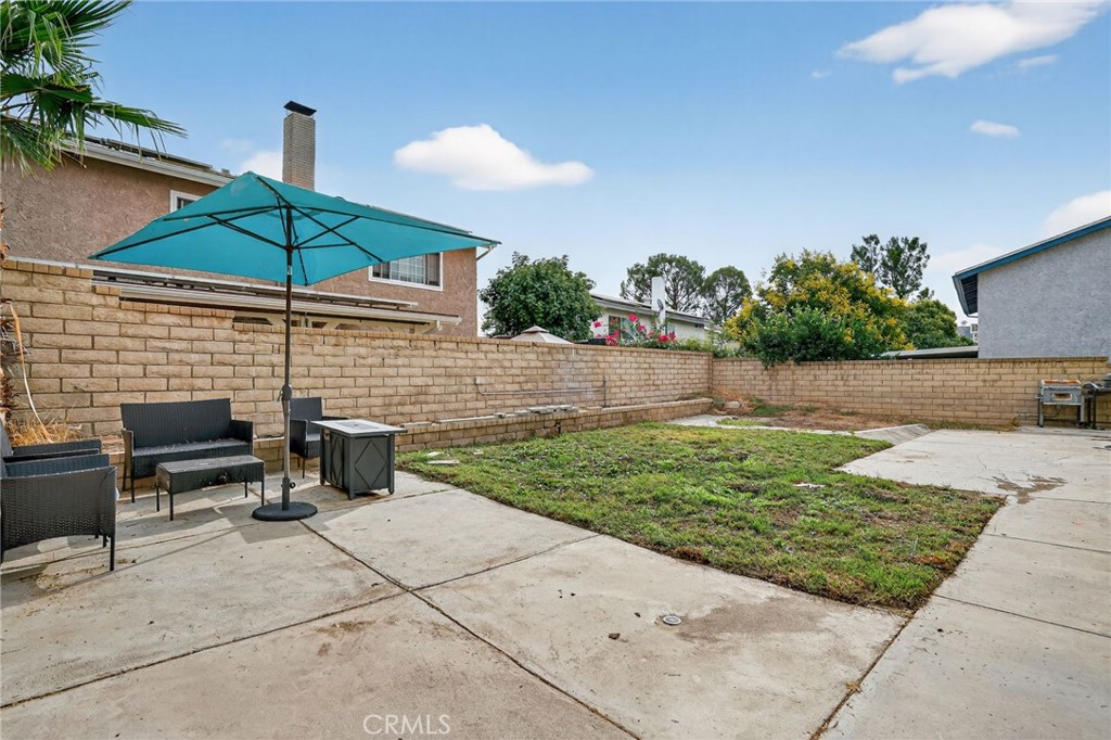 21983 Centurion Way Saugus, CA 91350 - Photo 3 of 19