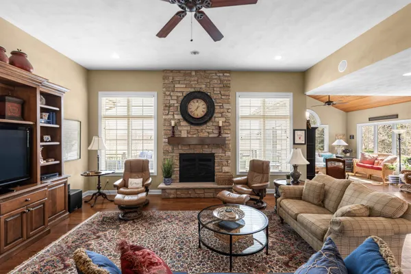 $750,000 | 10125 Creek Ridge Trail, Belvidere, IL 61008