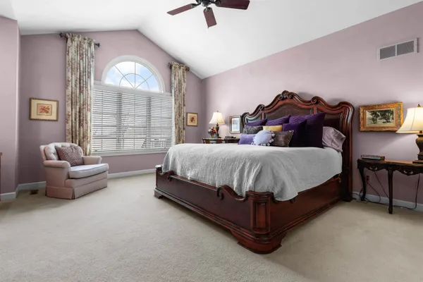 $750,000 | 10125 Creek Ridge Trail, Belvidere, IL 61008