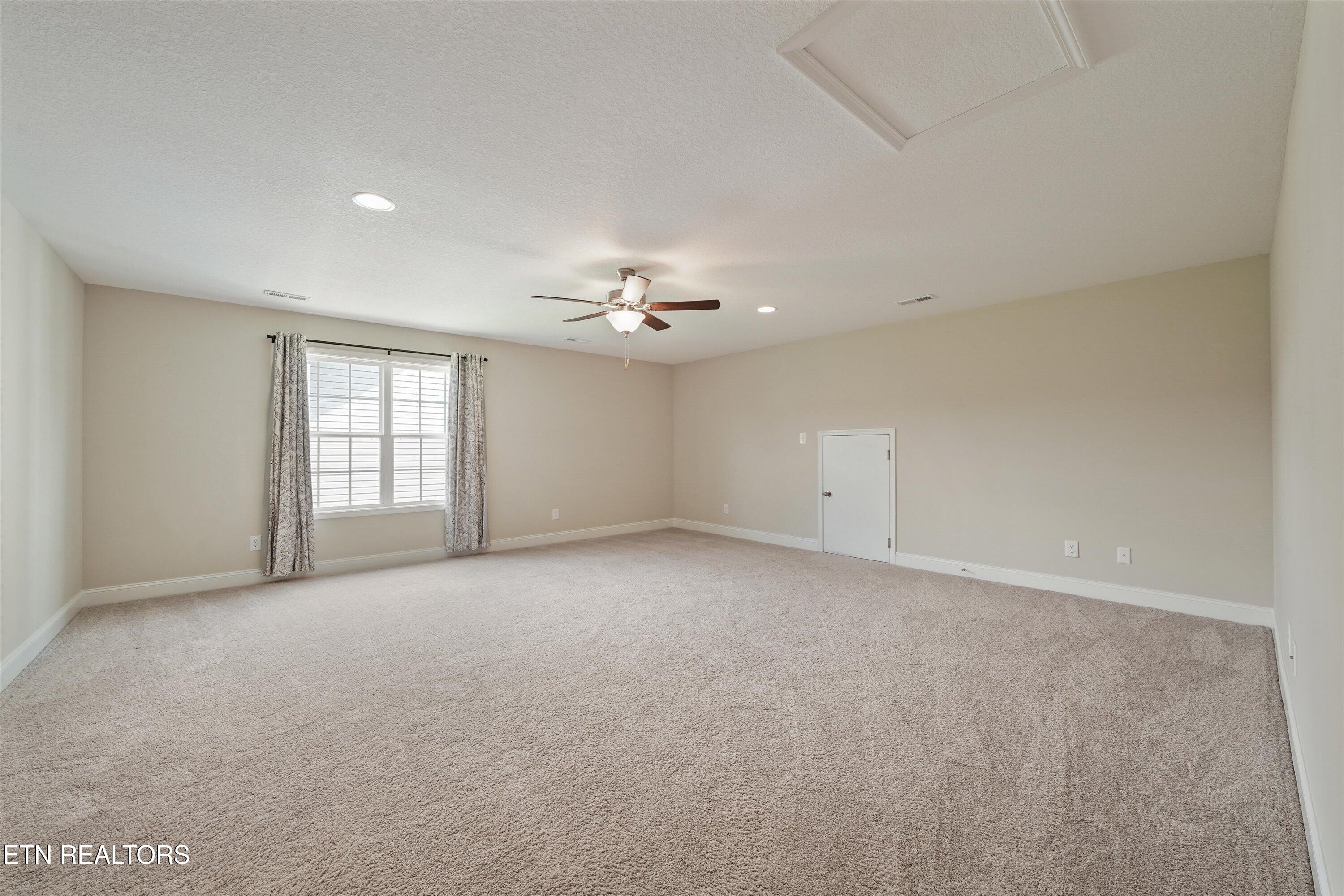 8217 Zenith Lane Powell, TN 37849 - Photo 31 of 44 31-8217 Zenith Ln 28