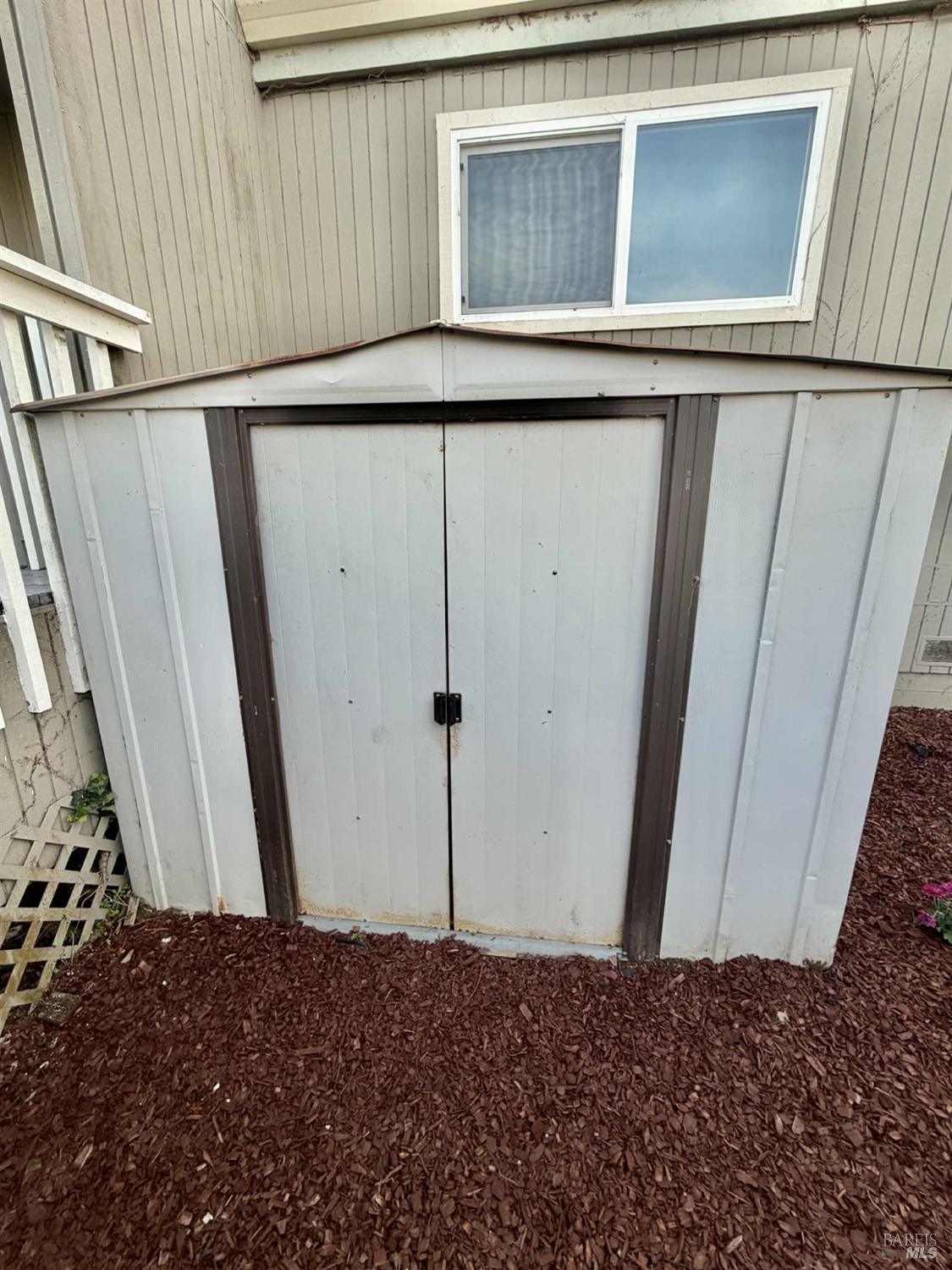 7086 Fircrest Avenue Sebastopol, CA 95472 - Photo 25 of 62 a view of a window