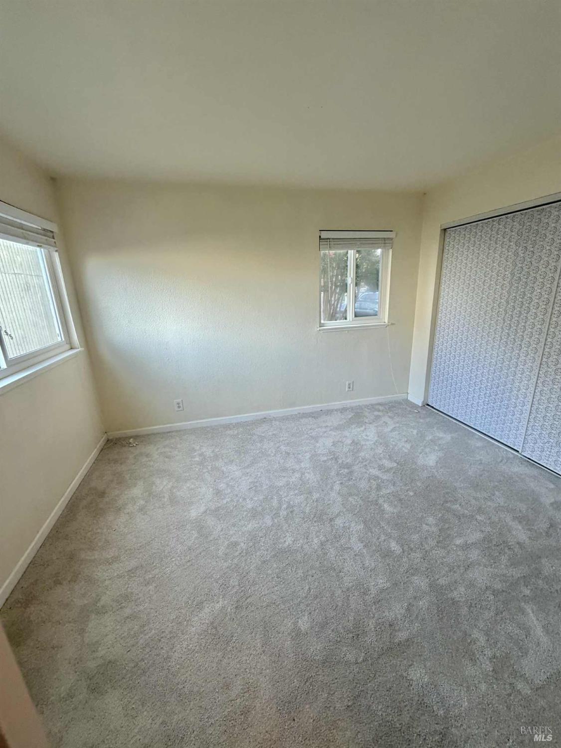 7086 Fircrest Avenue Sebastopol, CA 95472 - Photo 39 of 62 an empty room with windows