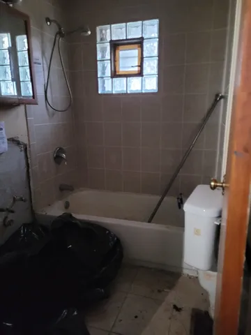 $195,000 | 7911 45th Street, Lyons, IL 60534