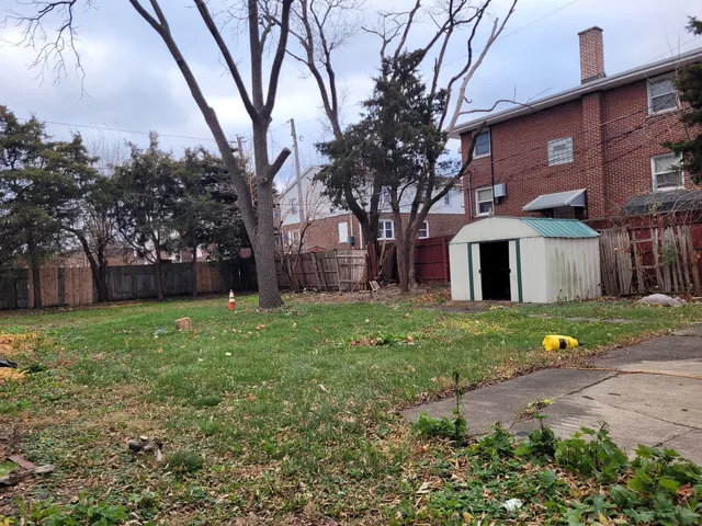 $195,000 | 7911 45th Street, Lyons, IL 60534