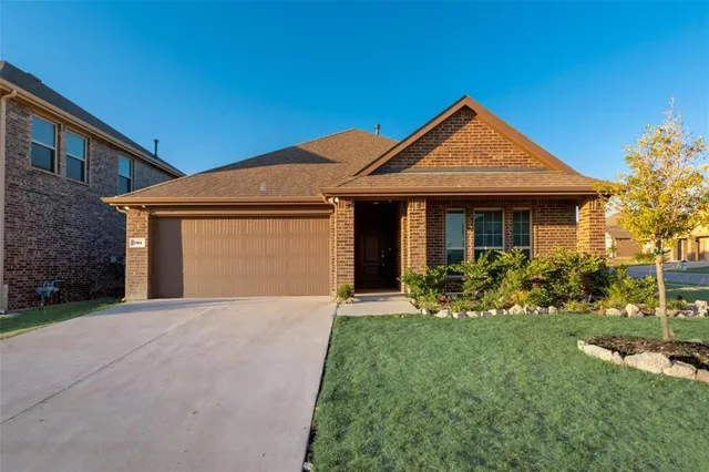 $2,095 | 761 Jamestown Lane, Fate, TX 75189