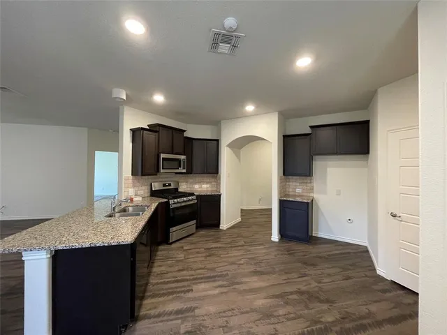 $2,095 | 761 Jamestown Lane, Fate, TX 75189