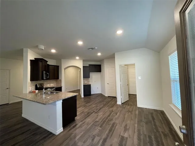 $2,095 | 761 Jamestown Lane, Fate, TX 75189