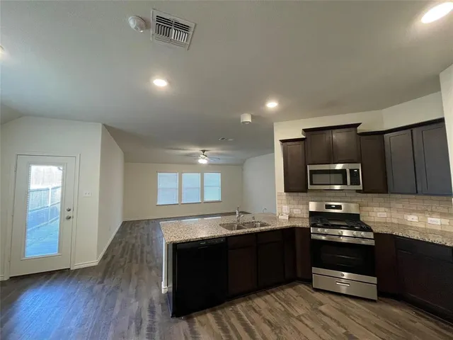 $2,095 | 761 Jamestown Lane, Fate, TX 75189