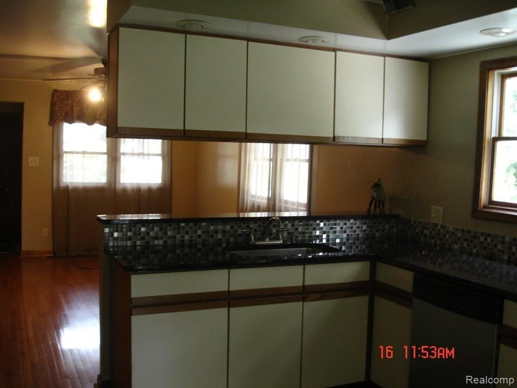 3065 Willet Avenue Rochester, MI 48309 - Photo 10 of 18 DSC06732.JPG