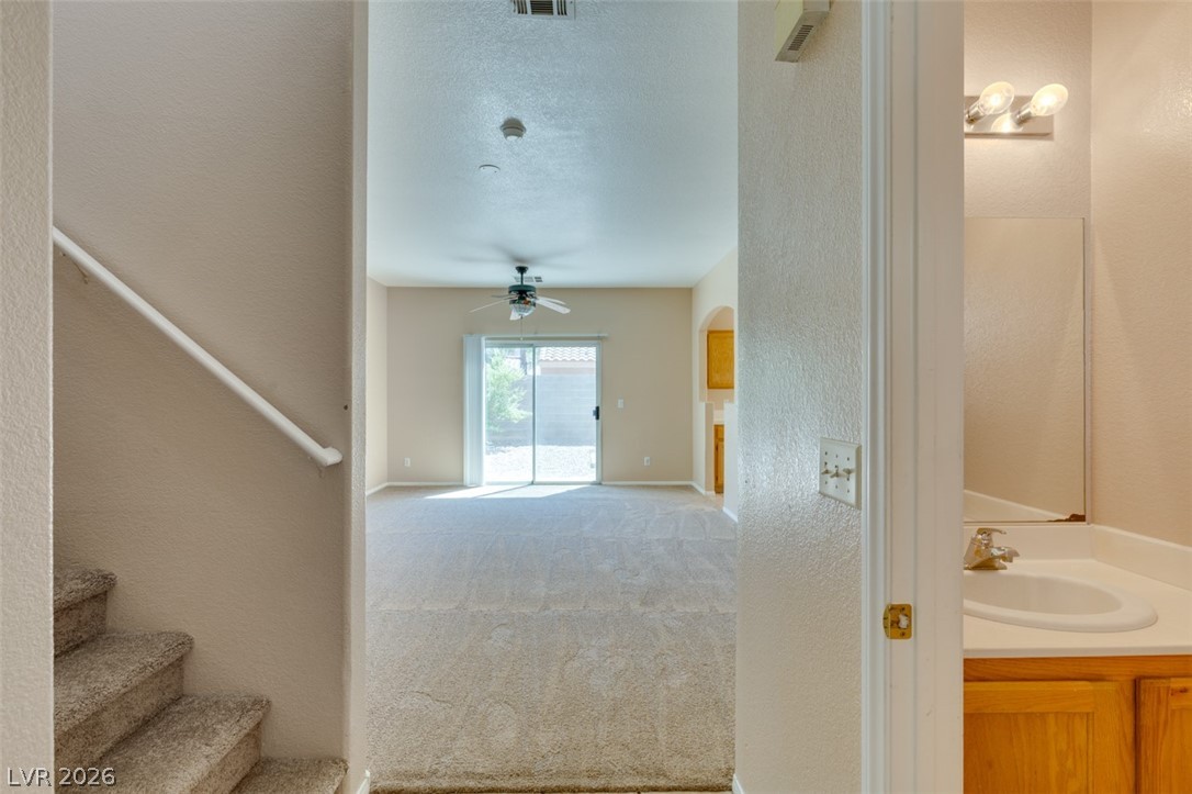 1401 Sycamore Spring Court Las Vegas, NV 89128 - Photo 3 of 31