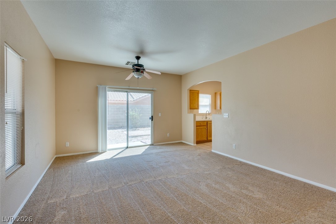 1401 Sycamore Spring Court Las Vegas, NV 89128 - Photo 6 of 31