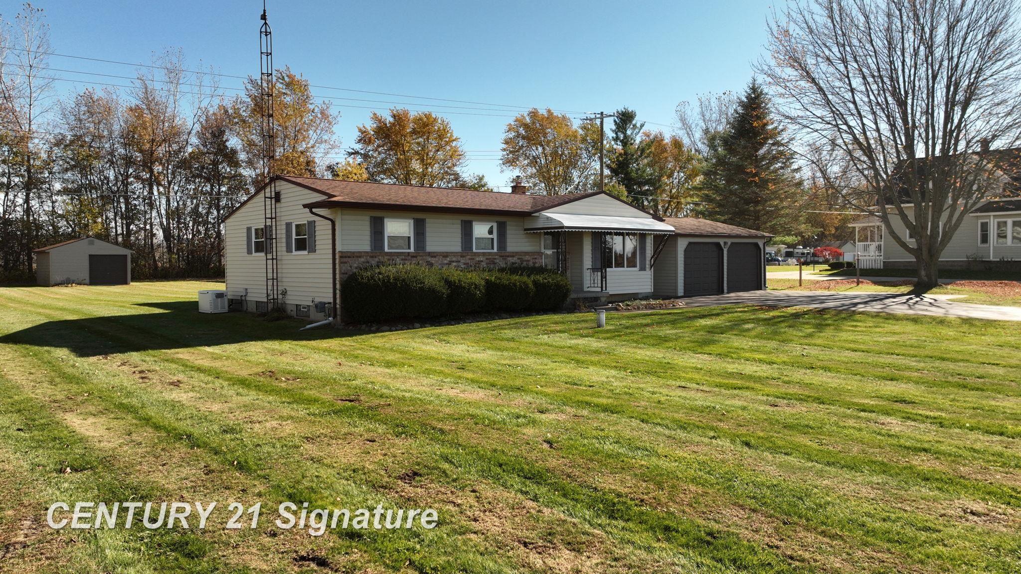 13474 North Linden Road Clio, MI 48420 - Photo 2 of 64 50193516-5968f089-0847-4685-a889-4c67ad331bc7.JPG