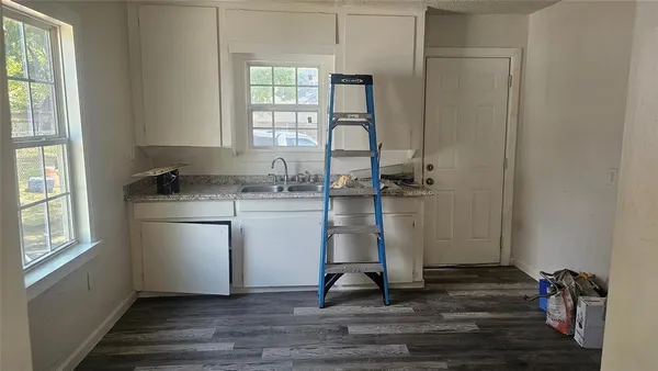 $1,100 | 7956 Hull Avenue, Dallas, TX 75216