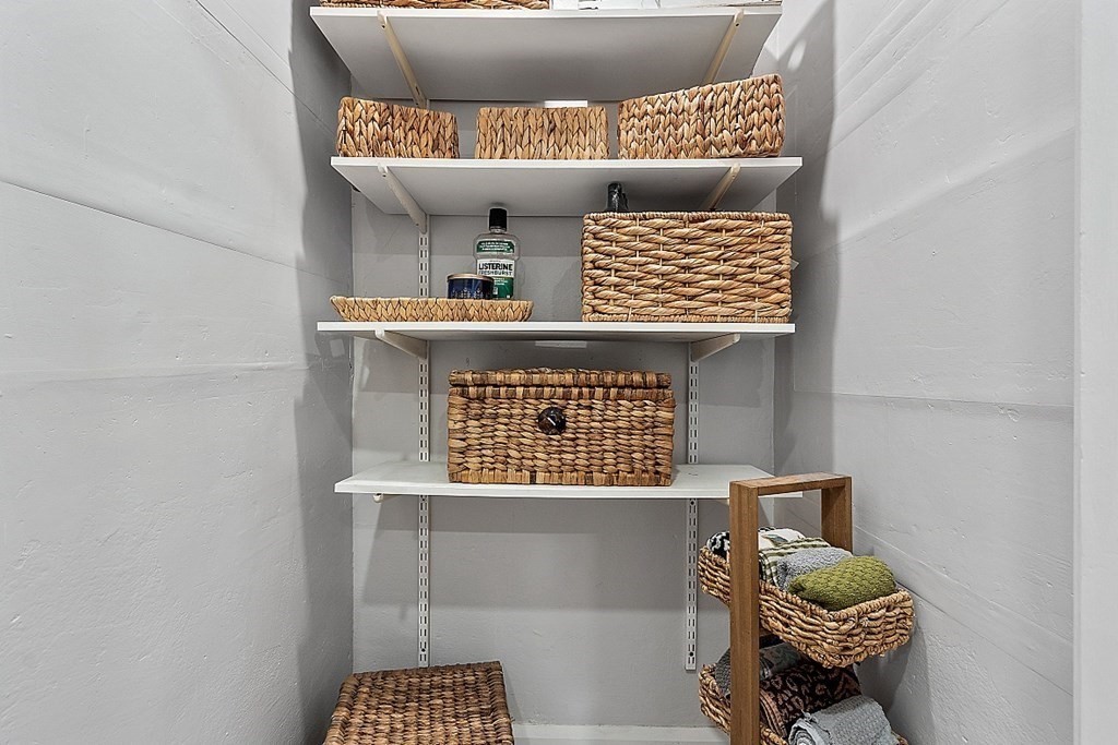 24 Maplewood Road Worcester, MA 01602 - Photo 29 of 42 a picture of a bench in kitchen