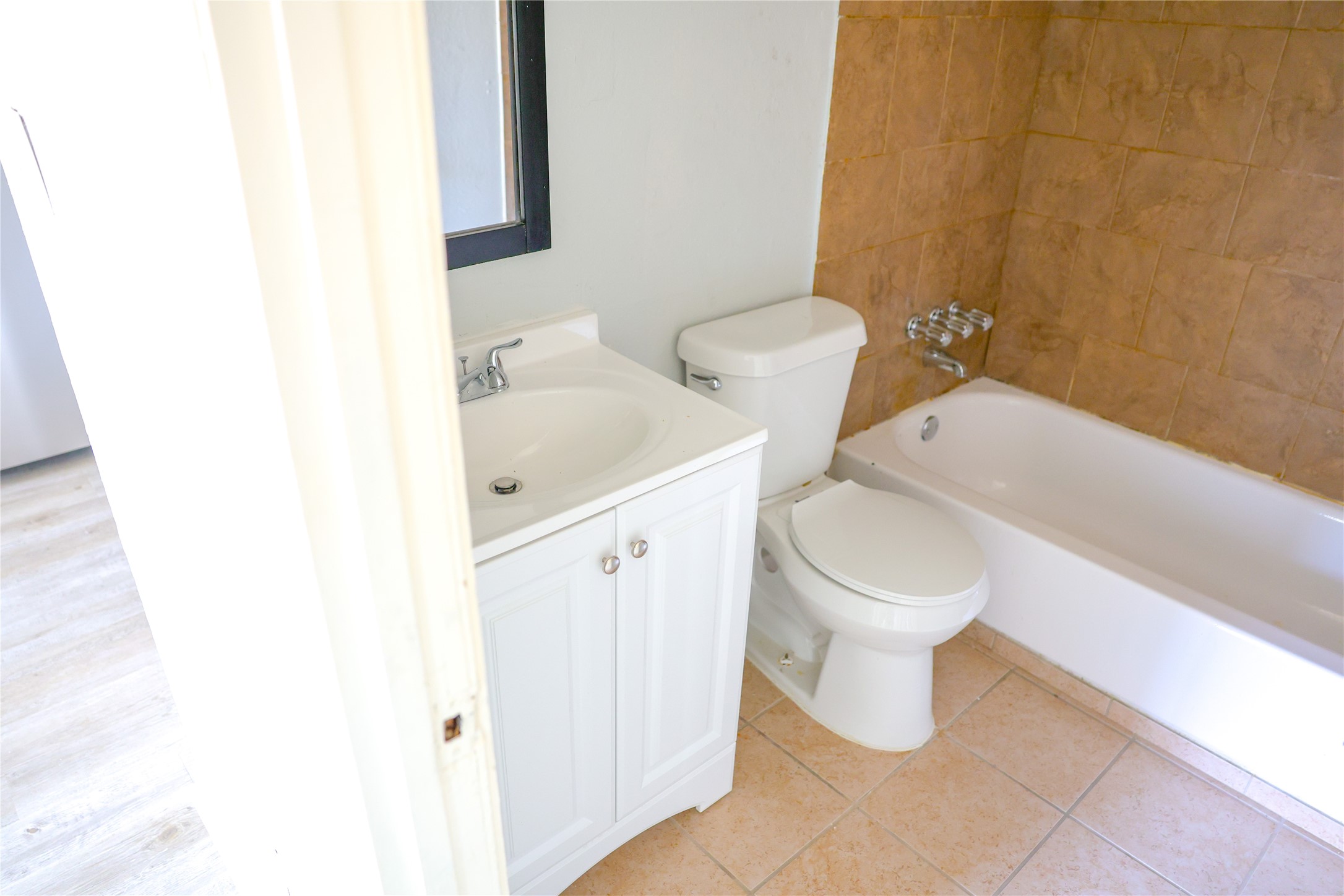 909 Yorkshire Street, Unit 8 Houston, TX 77022 - Photo 15 of 21
