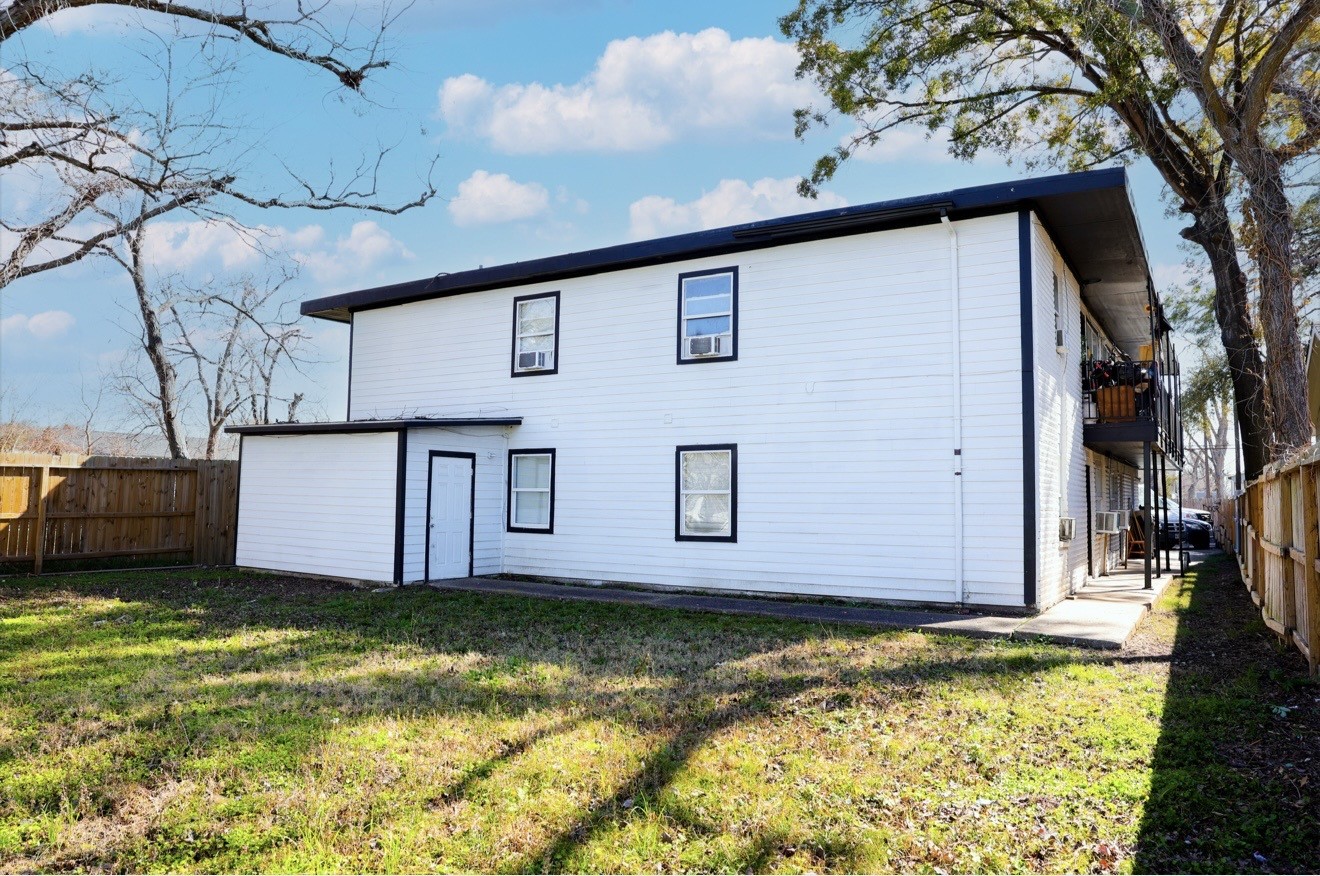 909 Yorkshire Street, Unit 8 Houston, TX 77022 - Photo 8 of 21