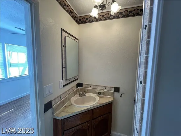 $1,700 | 668 Avenue F, Boulder City, NV 89005
