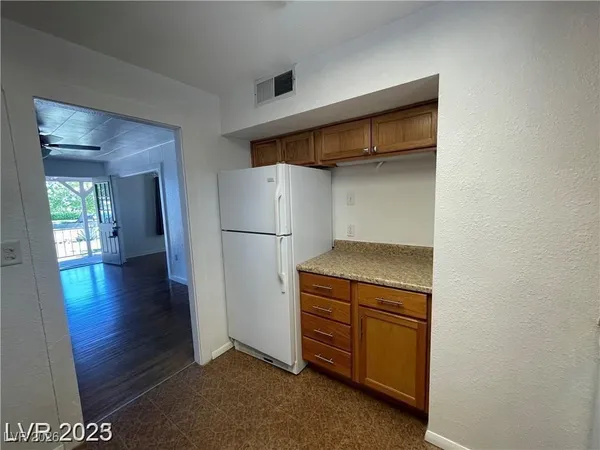 $1,700 | 668 Avenue F, Boulder City, NV 89005