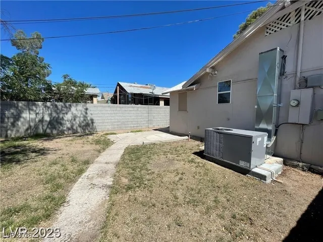 $1,800 | 668 Avenue F, Boulder City, NV 89005